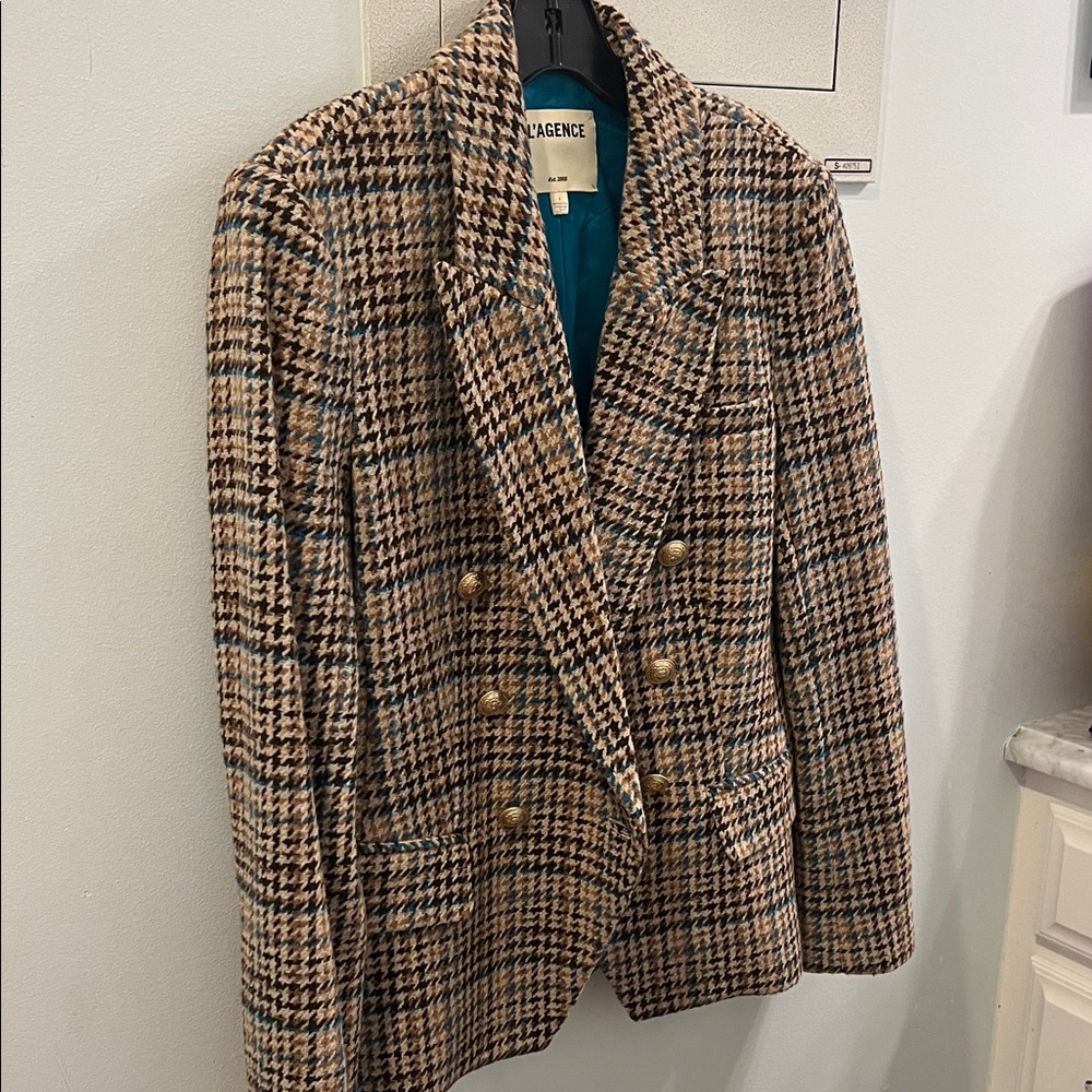 L'AGENCE Tan and Black Houndstooth Blazer